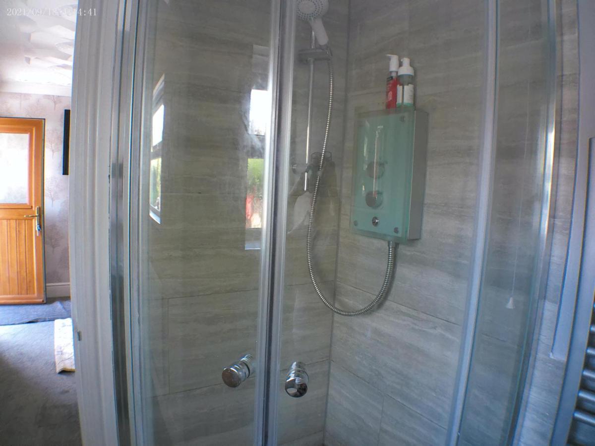 1 Bedroom Annex In The Heart Of Amman Valley Betws  Exteriér fotografie